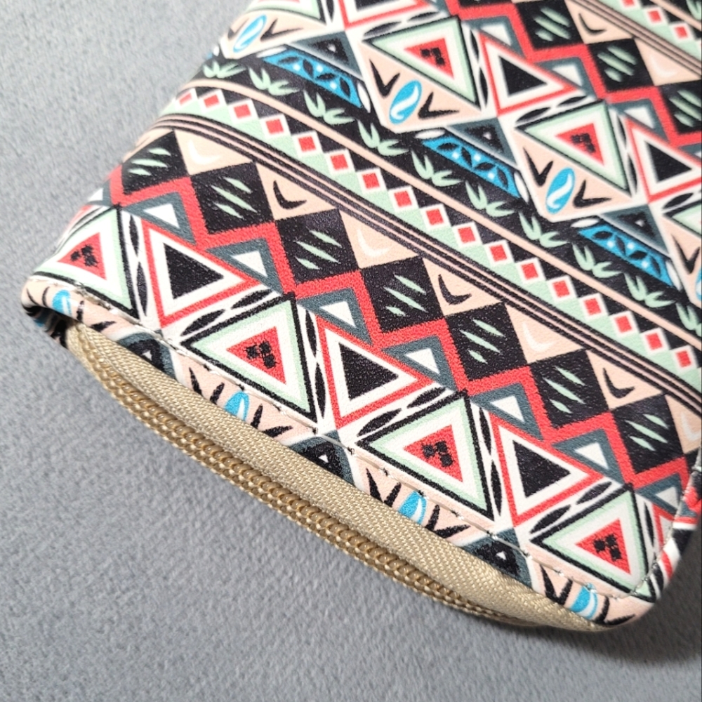 Patterned Zip-Around Wallet - Picture 8 of 15